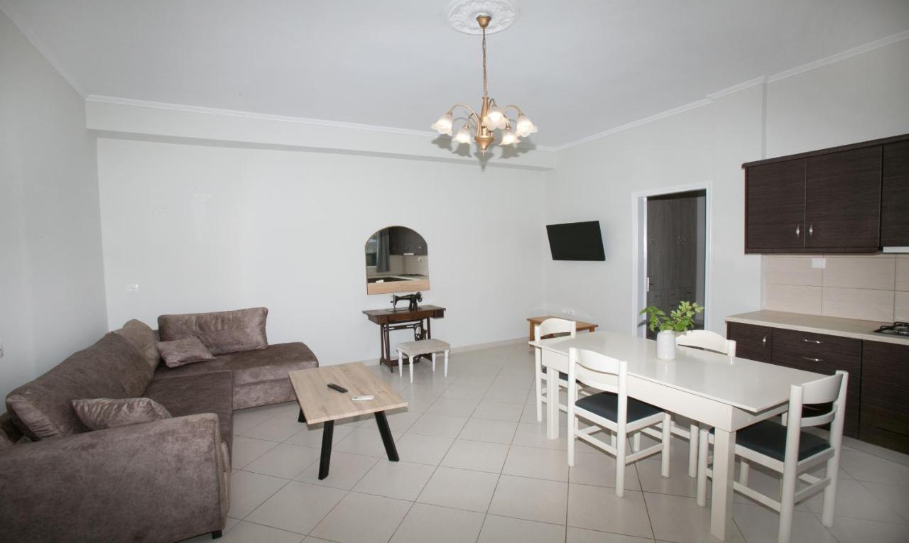 Babi'S Villa - Garden Apartment Lixouri Exterior foto